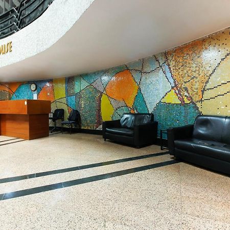 Oyo Hotel Metro International Near Lb Stadium Hyderabad Esterno foto