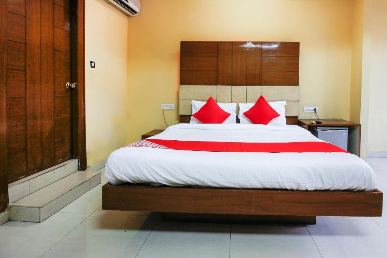Oyo Hotel Metro International Near Lb Stadium Hyderabad Esterno foto