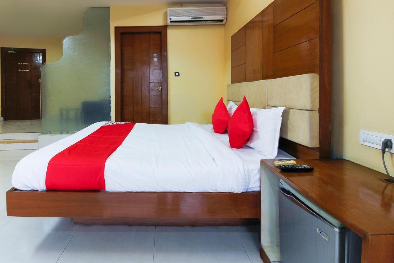 Oyo Hotel Metro International Near Lb Stadium Hyderabad Esterno foto