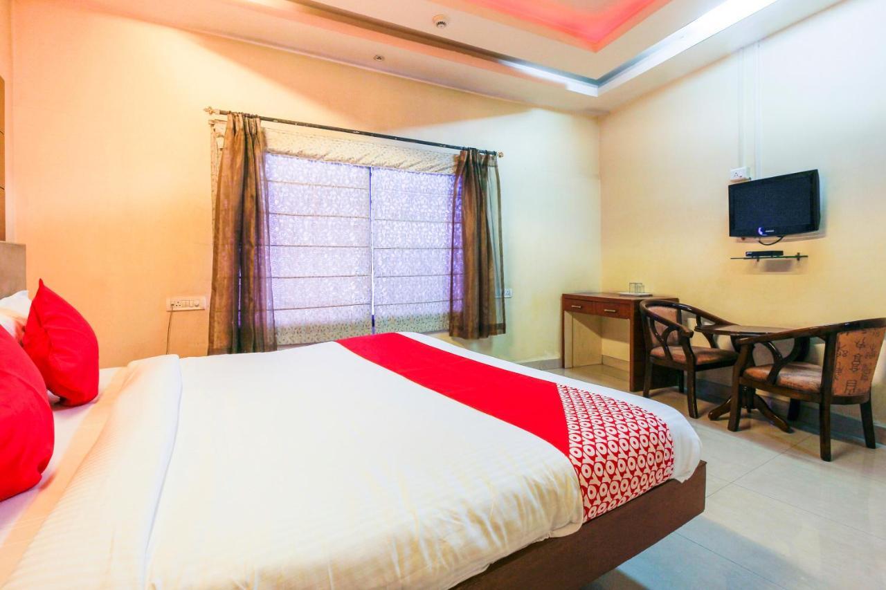Oyo Hotel Metro International Near Lb Stadium Hyderabad Esterno foto