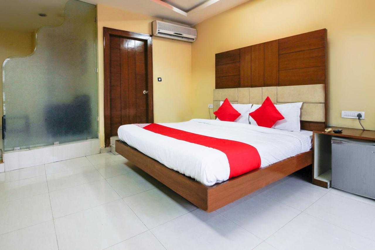 Oyo Hotel Metro International Near Lb Stadium Hyderabad Esterno foto